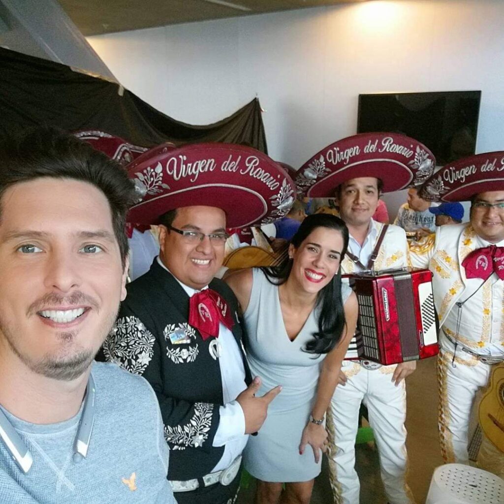 mariachis en la molina